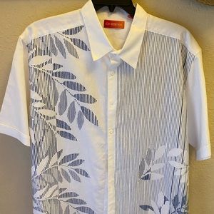 Mens short sleeved button down.